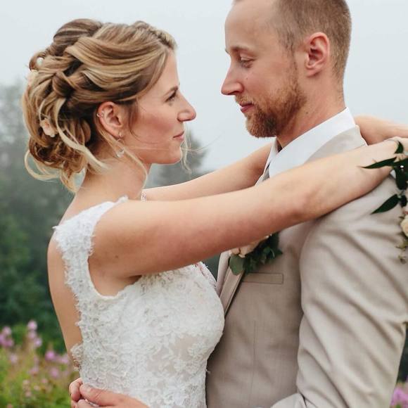 Meet your Posher, Hilary - Picture 1 of 1